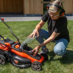 POWDPGLWS1 TONDEUSE À GAZON BRUSHLESS 20V Ø 340MM - INCL. BAT 5