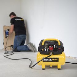 POWX1721 COMPRESSOR GEEN OLIE 1100W 6L 6